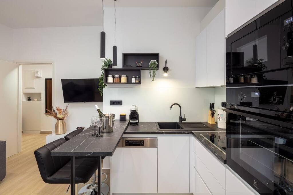 Apartman Drago 4* - 2 Minutes From The Town Centre Split Exteriör bild